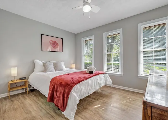 Hudson Manor * Tallahassee