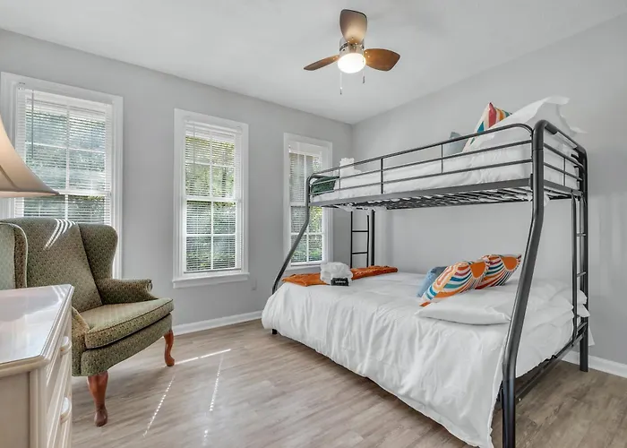 Hudson Manor * Tallahassee